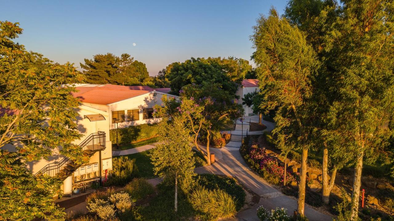 Keshet Yehonatan Country Lodging 外观 照片